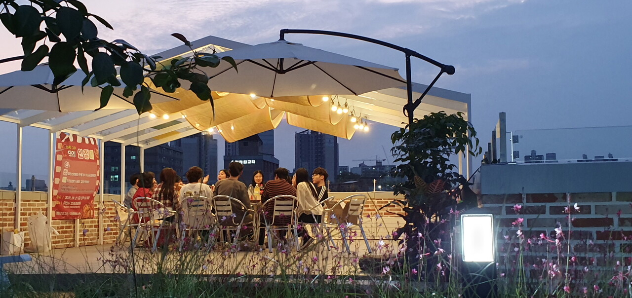 '나와유' 온양점 하늘정원 모습. 아산시 제공