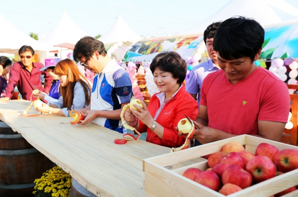 지난  2019년 예산황토사과축제 모습. 자료사진. 