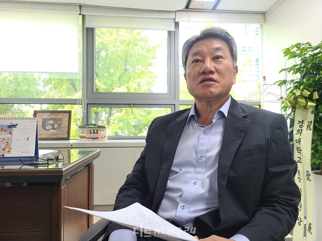 학계 전문가와 민간 출신 연구원이 연구진으로 있는 브랜드&평판연구소를 찾아 도시평판의 본질과 평판 측정의 공신력 담보 방안 등을 물었다. 사진은 질의에 답하고 있는 박민구 소장. 한지혜 기자.