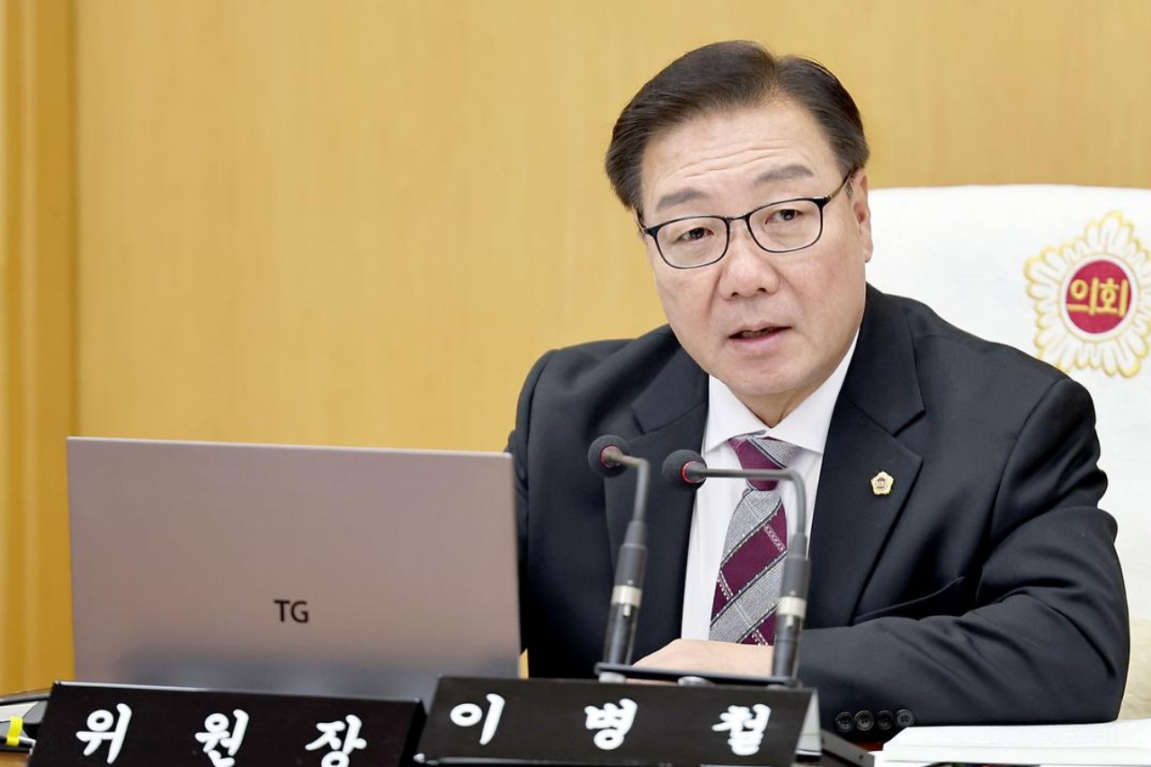 이병철 대전시의원(국민의힘, 서구4)이 11일 열린 행정자치위원회 소관 행정사무감사에서 공신력과 신뢰성을 담보하지 않은 민간의 자료를 시정 주요 홍보 수단으로 활용하고 있는 점에 대해 우려를 제기했다. 대전시의회 제공.