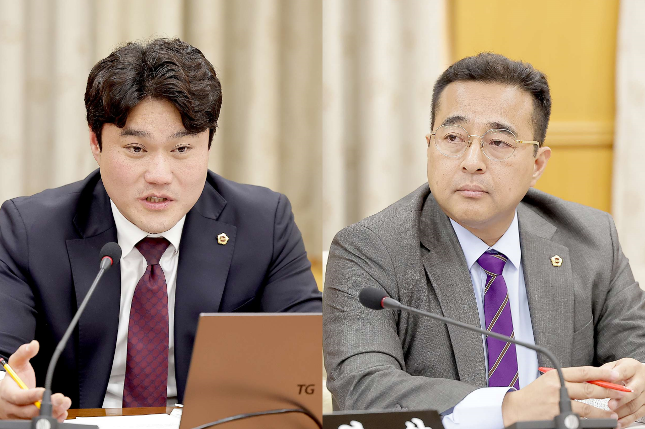 대전시의회 김선광(국민의힘, 중구3), 김영삼(국민의힘, 서구2) 의원이 13일 열린 산업건설위원회 행정사무감사에서 유등교 침하 사태와 후속 조치, 안전점검 미비 등을 지적했다. 대전시의회 제공.