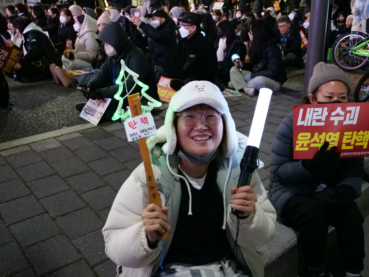 윤석열 대통령 탄핵집회 현장에서 만난 대전시민 권금정 씨. 한지혜 기자.