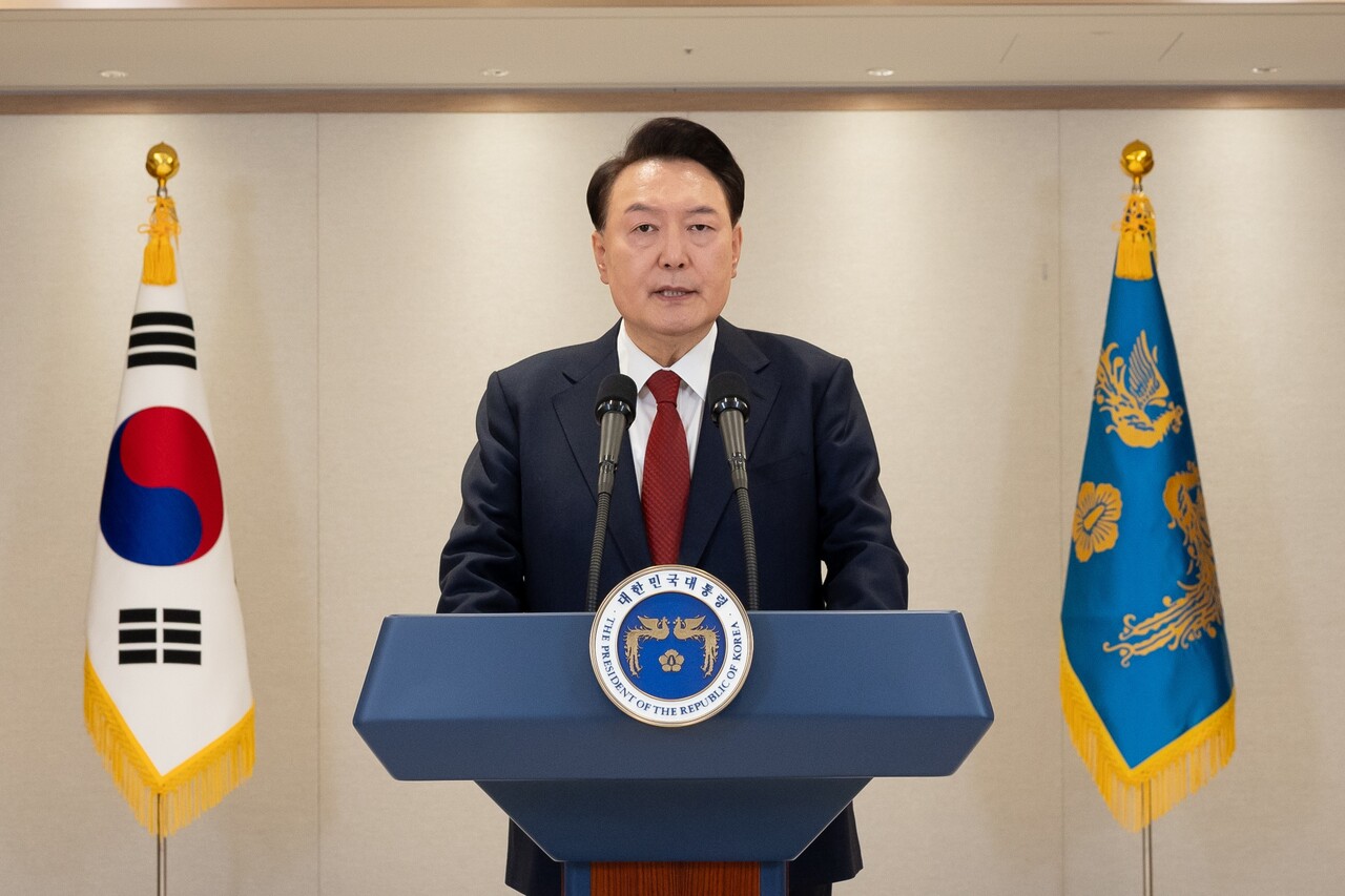 윤석열 대통령이 12일 대국민담화를 발표하고 있는 모습. 