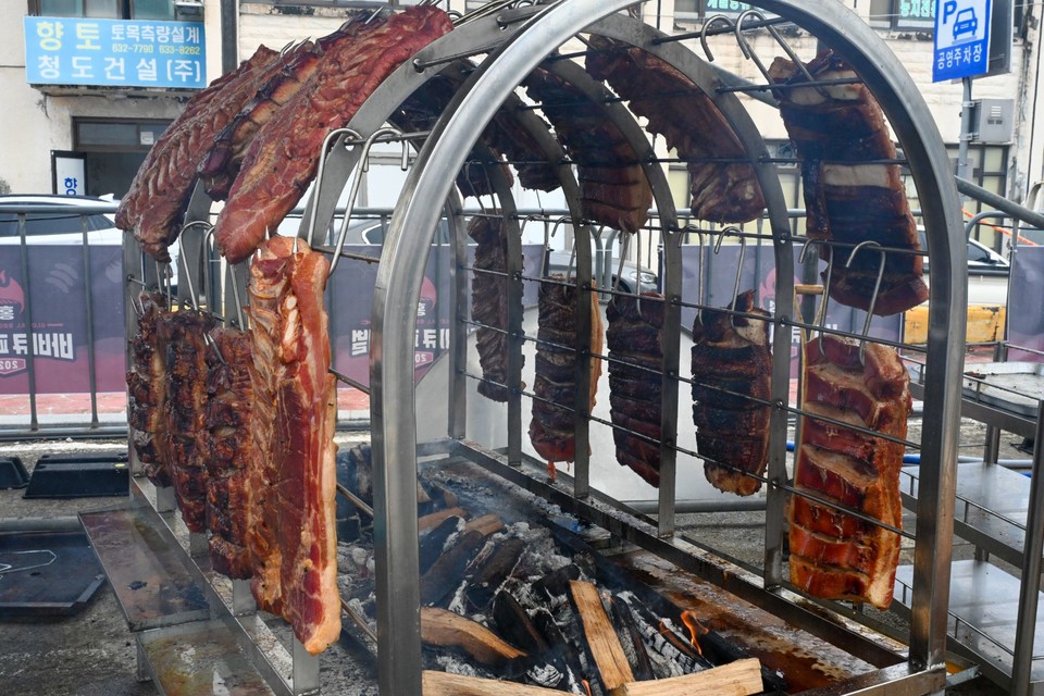 홍성 글로벌 바비큐 페스티벌은 '맛스타' 백종원과 협업해 전국적인 인기를 한몸에 받고 있는 신상 축제다. 자료사진