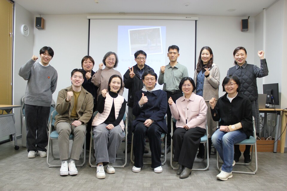 상생시네마클럽은 회원들의 자발적인 CMS후원, 이사회비, 교육프로그램 참가비, 공모사업 등을 통해 필요한 재정을 충당한다.