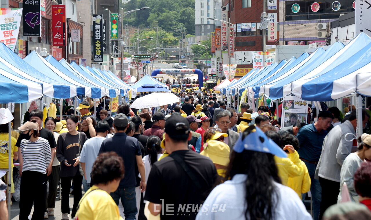 35년 만에 5일장을 부활한 충남 태안군이 ‘대한민국 지역경제대상’을 수상했다. 5일장 모습. 태안군
