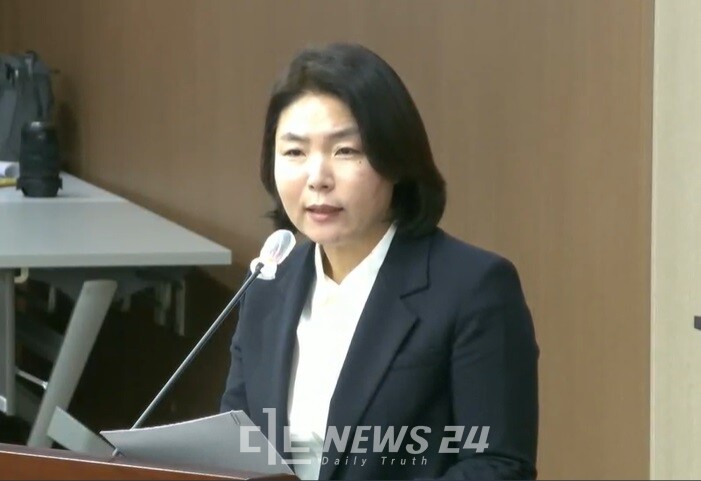 전희경 충남연구원장 후보자 인사청문특별위원회 생방송 갈무리. 김다소미 기자. 