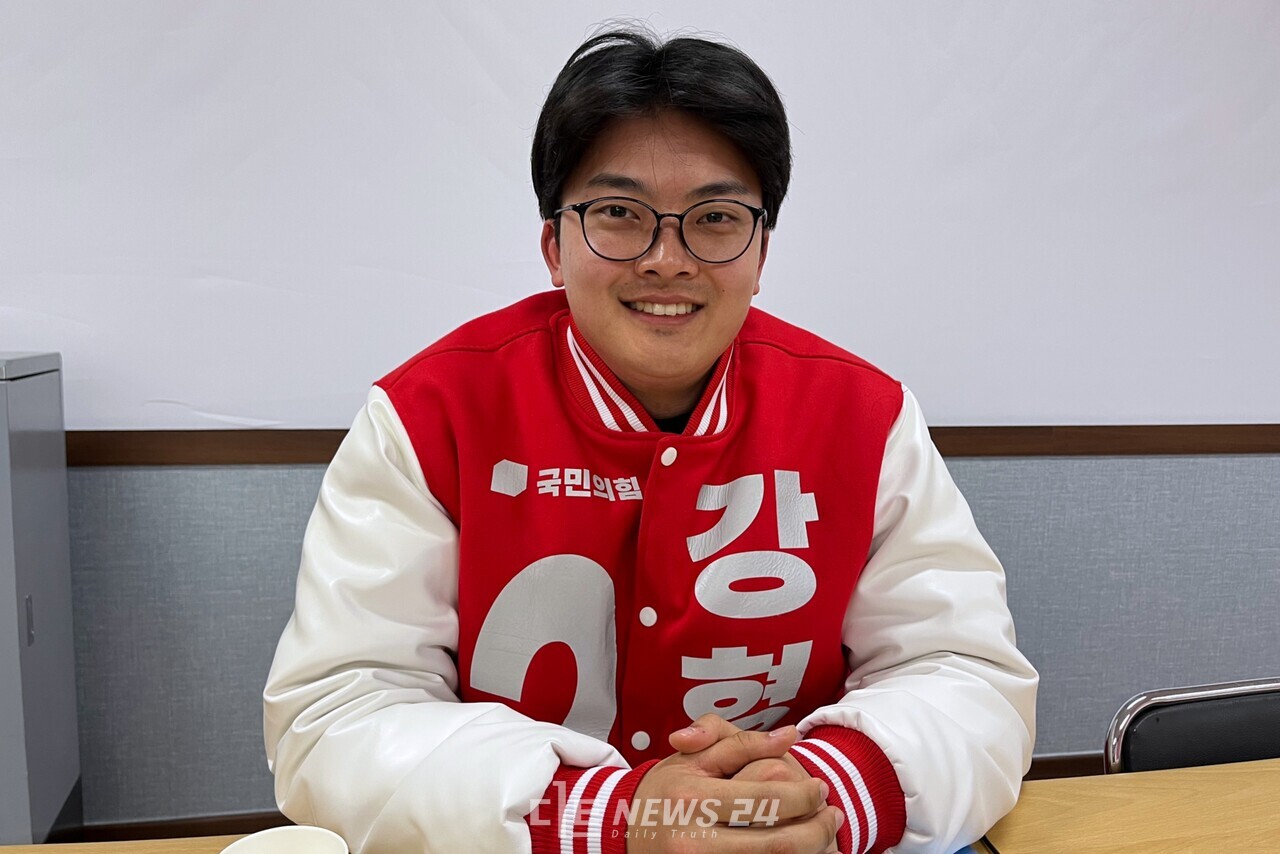 강형석 국민의힘 대전시의원 보궐선거 예비후보가 디트뉴스와 인터뷰 하고 있다. 유솔아 기자. 
