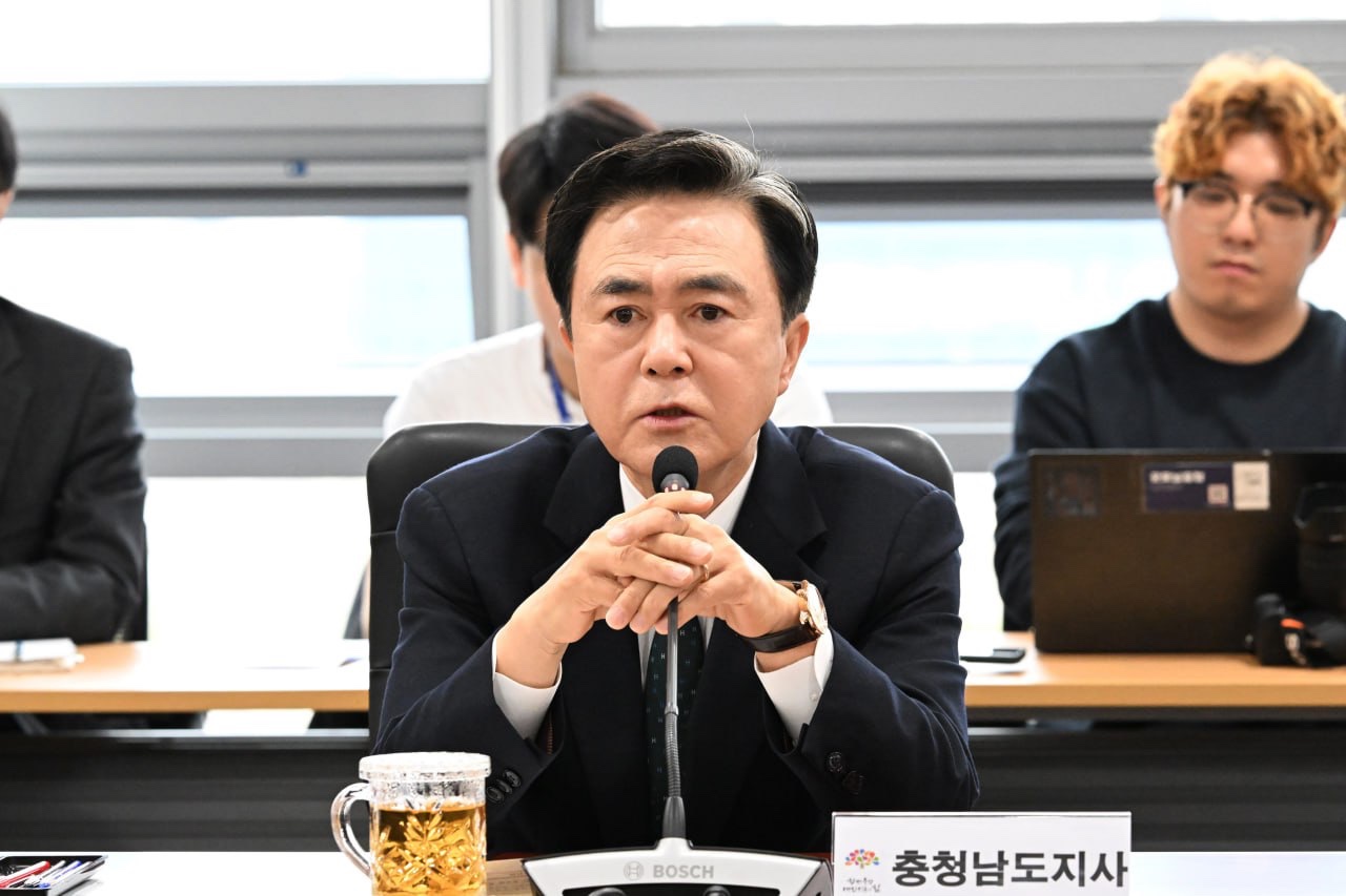 김태흠 충남지사가 27일 열린 첫 지천댐 협의체 회의에서 반대대책위 설득을 지속하겠다고 말했다. 충남도 제공. 