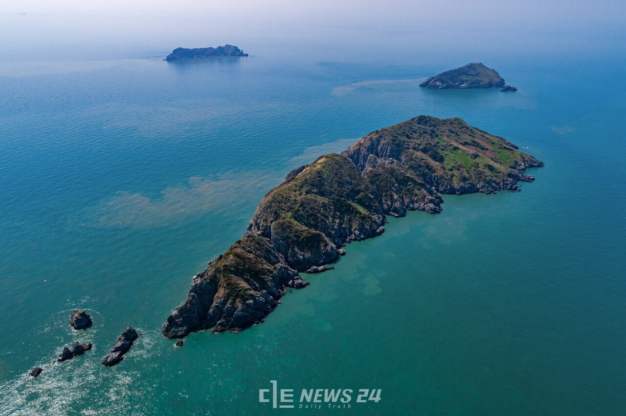 태안군은 근흥면 동격렬비도 인근 해역이 해양수산부 주관 ‘2025년 바다숲 조성사업’ 대상지로 최근 결정됨에 따라 총 사업비 11억 9200만 원을 확보, 2028년까지 4년간 1.55㎢ 면적의 바다숲 조성에 나설 예정이라고 4일 밝혔다. 태안군