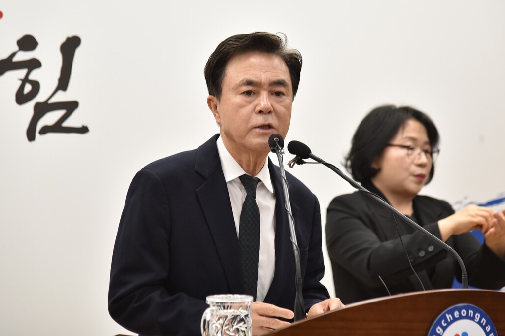 김태흠 충남지사가 14일 기자회견에서 한덕수 총리의 차출설과 이재명 전 더불어민주당 대표를 향한 평가를 내놨다. 김다소미 기자. 