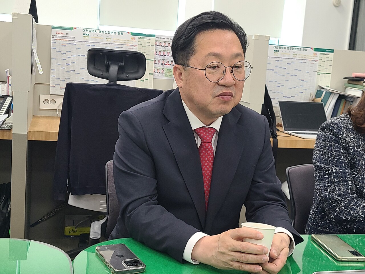 이장우 대전시장이 14일 기자회견을 열고 이번 대선에서 시장으로서의 역할을 다하겠다고 밝혔다. 한지혜 기자.
