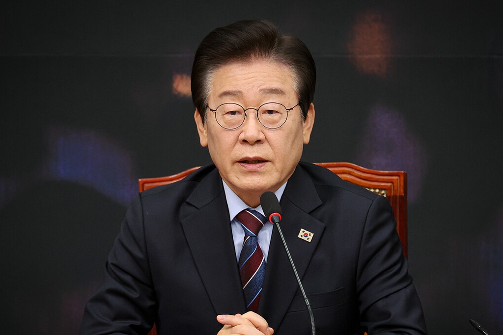 선거법위반 항소심에서 무죄를 선고받은 이재명 민주당 대표. 판결에 대한 시민 반응은 다양했다. 