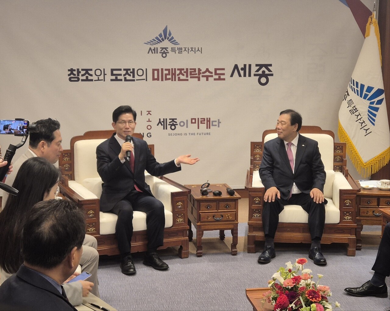 김문수 국민의힘 예비후보가 1일 오전 세종을 찾아 대통령실·국회의사당 이전 필요성을 강조했다. / 사진=장중식 기자