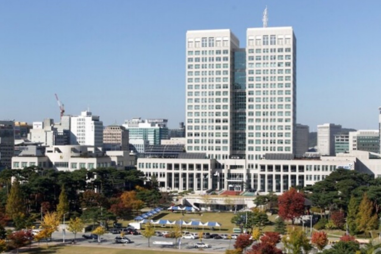 대전시가 시민사회 활성화 조례 폐지에 나섰다. 윤석열 정부가 관련 상위 규정을 없애면서 조례 실효성이 없어졌다는 이유인데, '노골적인 시민사회 지우기'라는 비판이 나온다. 디트뉴스 DB.