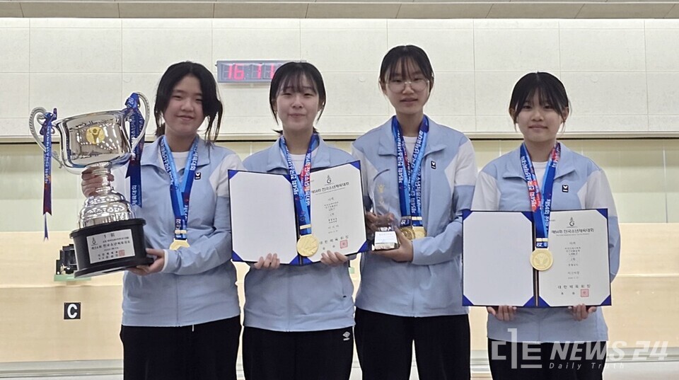 충남 서산교육지원청은 지난 24일부터 27일까지 4일간 경남 김해 일원에서 열린 제54회 전국소년체육대회에 참가한 관내 학생선수들이 금 3개, 은 5개, 동 5개 등 총 13개의 메달을 획득하는 등 눈부신 활약으로 전국 무대에서 선전했다. /서산교육지원청 