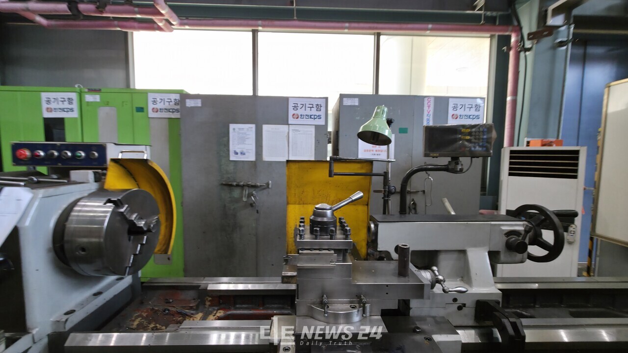 김 씨가 다뤘던 범용선반 기계 모습. 김다소미 기자. 