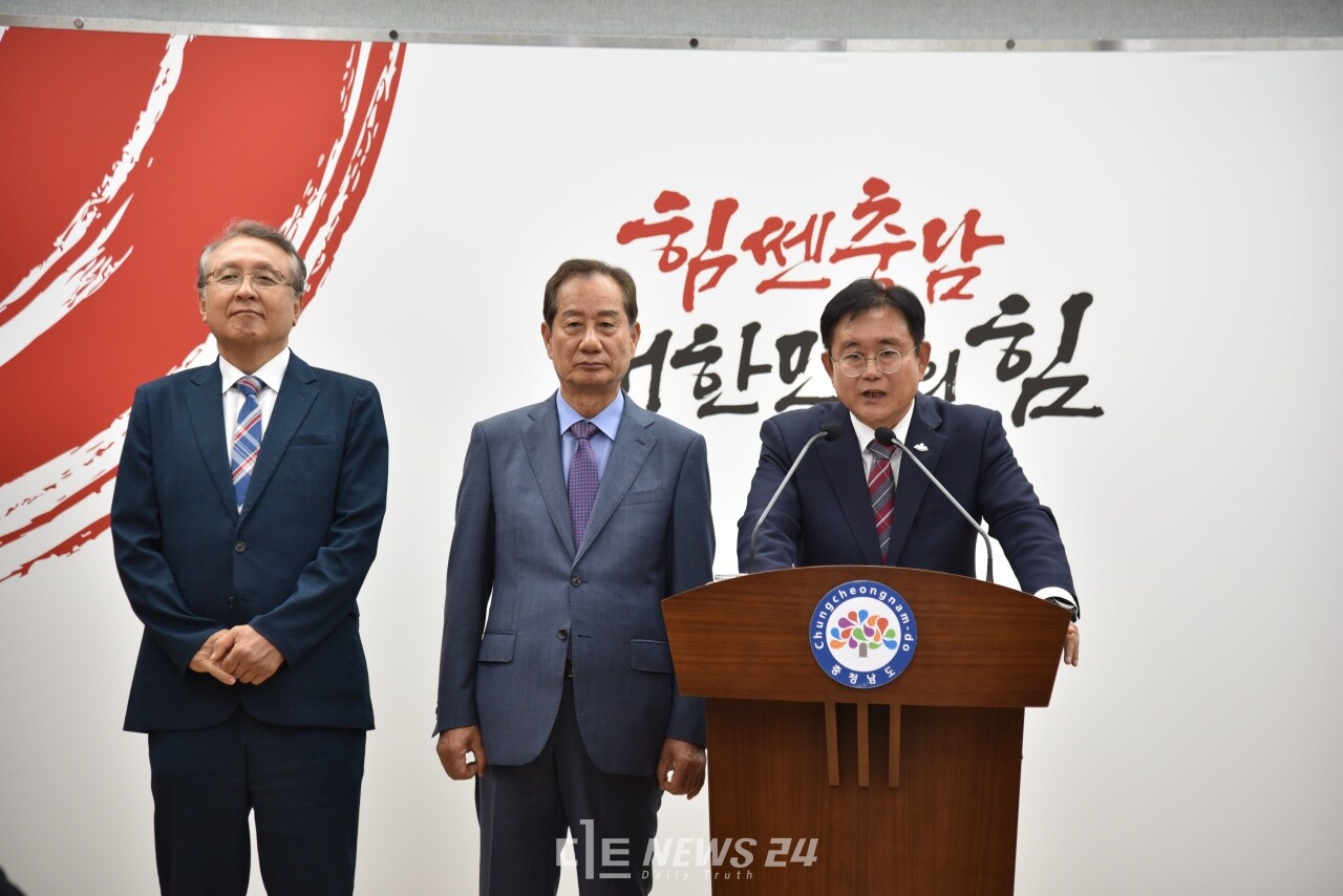 왼쪽부터 최진혁 기획분과위원장, 이창기·정재근 공동위원장. 김다소미 기자. 