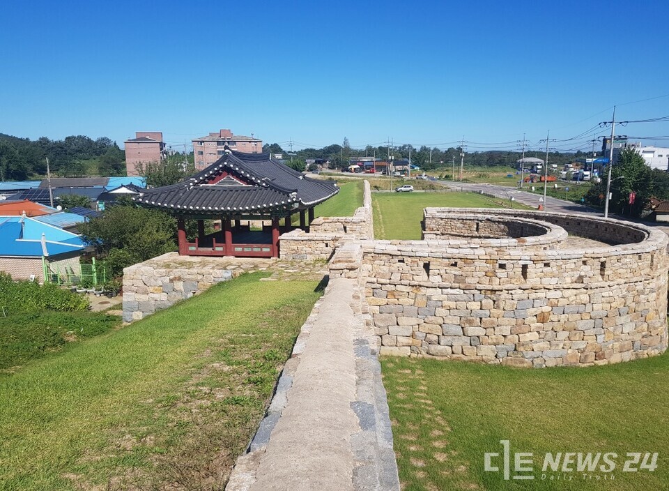 충남 당진시 면천읍성 전경. /당진시