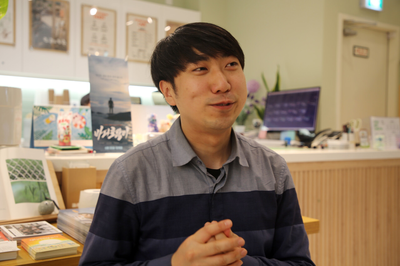 조재혁 전국자주영화네트워크 대표가 대전꿈돌이영화제(DYSF, Daejeon Youth & Science Film Festival) 기획 이야기를 설명하고 있다. 한지혜 기자.