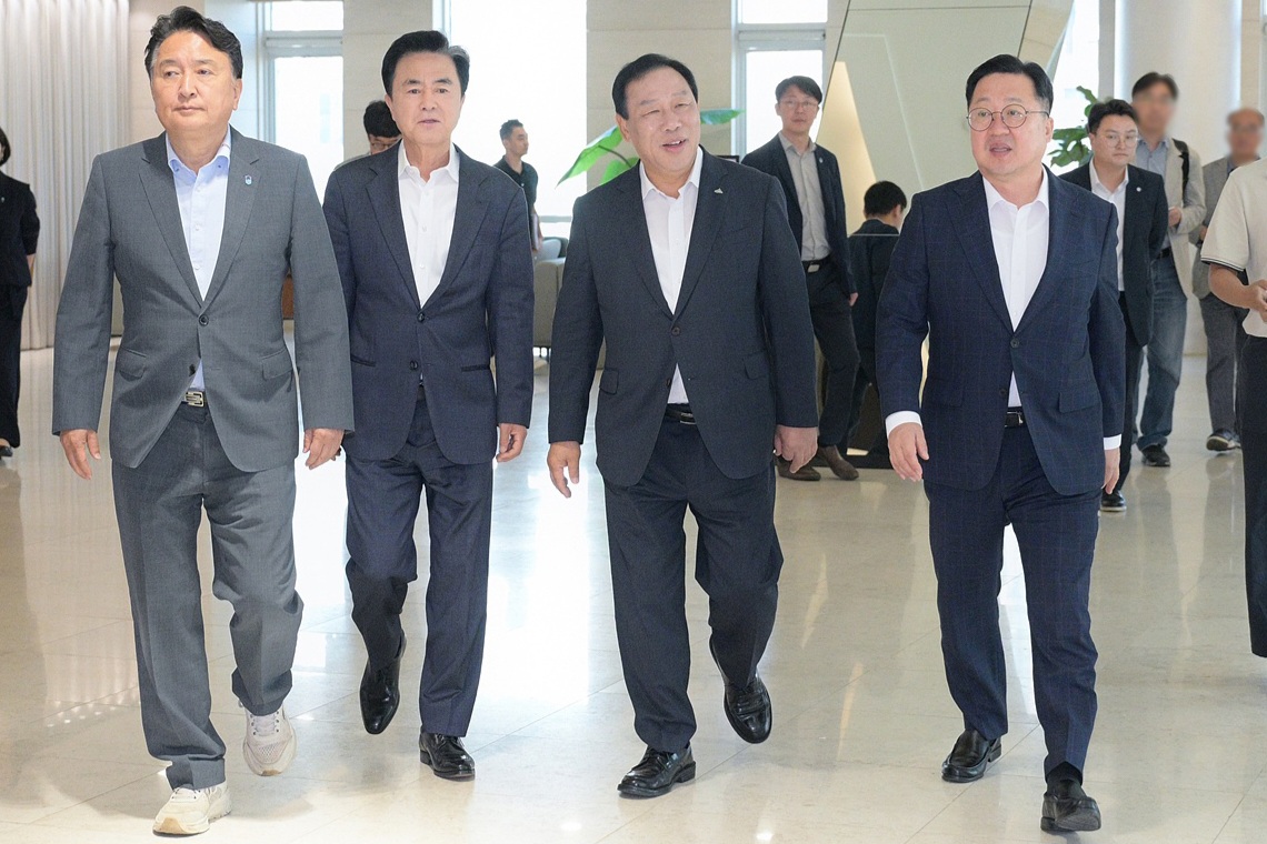 충청권 4개 시도지사가 이재명 대통령의 해수부 이전 발언과 관련해 공동입장문을 냈다. 왼쪽부터 김태흠 충북도지사, 김태흠 충남도지사, 최민호 세종시장, 이장우 대전시장. /사진=디트뉴스DB