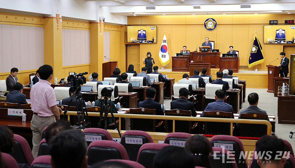 충남 서산시의회가 15일 제307회 임시회 제1차 본회의를 열고 11일간의 회기에 들어갔다. /서산시의회