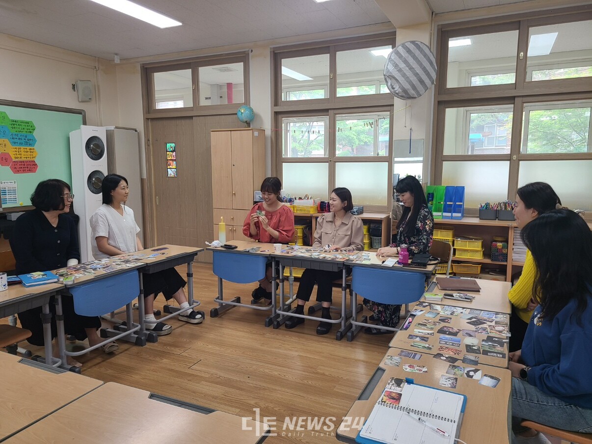 다생공감은 새내기 교사와 선배 교사들의 모임으로 수업 현장의 고충과 노하우 등을 나눈다. 충남교육청 제공. 