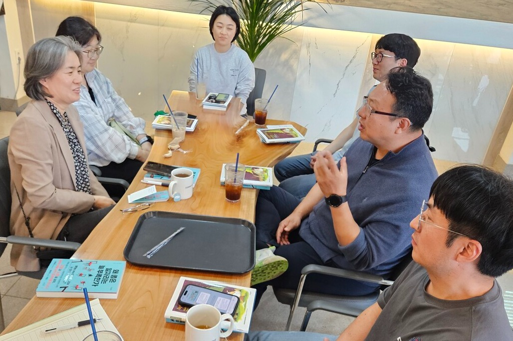 지지향은 독서토론을 중심으로 한 교사들의 모임이다. 충남교육청 제공. 