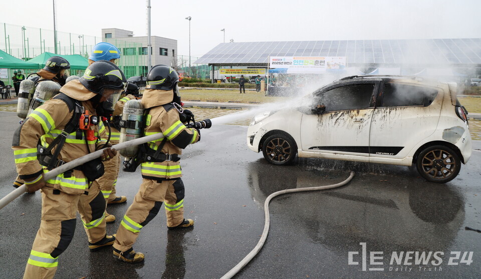 30일 태안종합실내체육관에서 진행된 재난대응 안전한국훈련 모습. /태안군