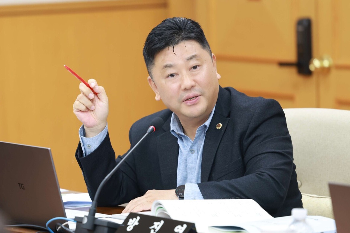 방진영 대전시의원이 대전시가 추진하는 3대 하천 야간경관 조성사업 투명성과 차별화를 당부했다. 대전시의회 제공.