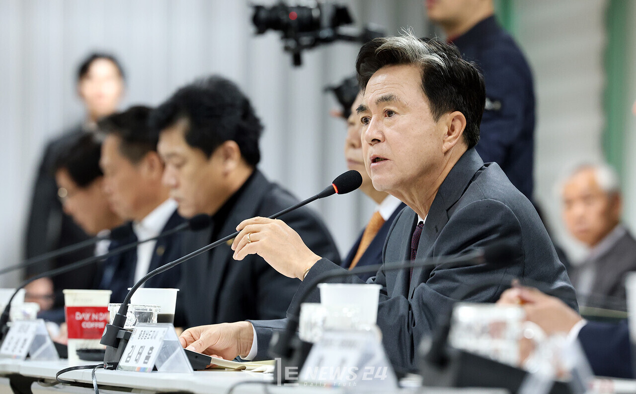 김태흠 지사가 충남 당진에서 진행된 제9차 경제상황 현장 점검회의에서 발언하고 있다. 충남도 제공. 