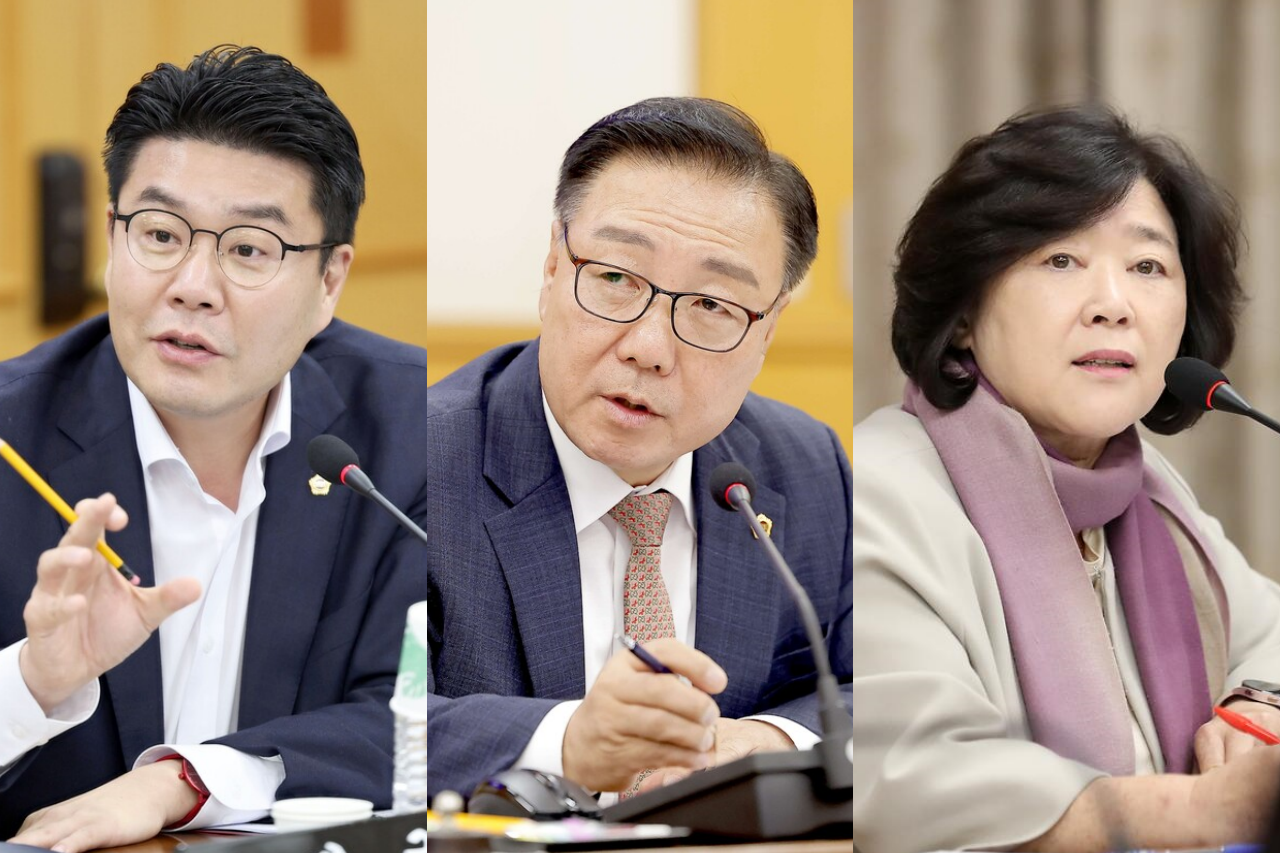 대전시의회 행정자치위원회 소관 행정사무감사를 진행 중인 의원 모습. 사진 왼쪽부터 정명국(국민의힘·동구3), 이병철(국민의힘·서구4), 안경자(국민의힘·비례) 의원. 시의회 제공.