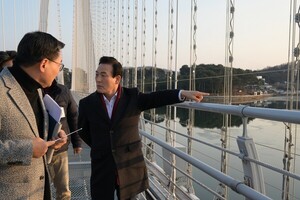 논산 '탑정호 출렁다리' 충남 관광지 검색 순위 TOP 30 진입 실패 - 뉴스 썸네일 이미지